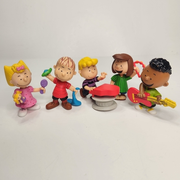 Peanuts Characters Figures Set 5 Lucy Linus Franklin Schroeder Peppermint Patty - Picture 1 of 10